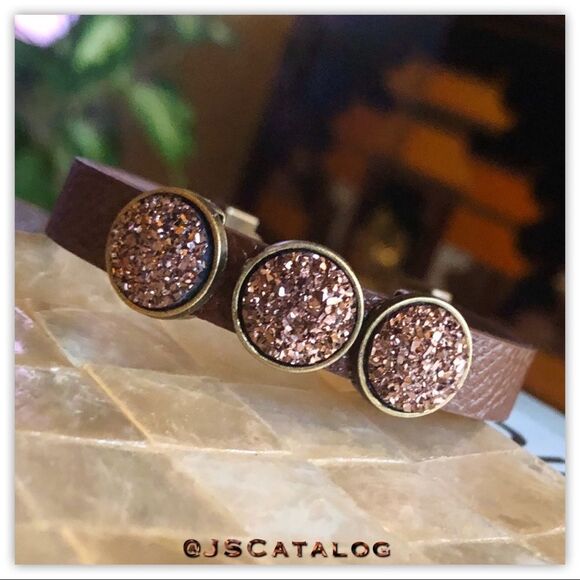 🍂Druzy Cabochon On PU Leather Band Bracelet - Picture 1 of 7